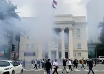 fumaça no consulado da itália