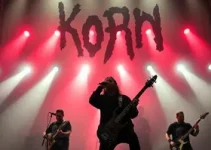 Korn faz show de nu metal em São Paulo