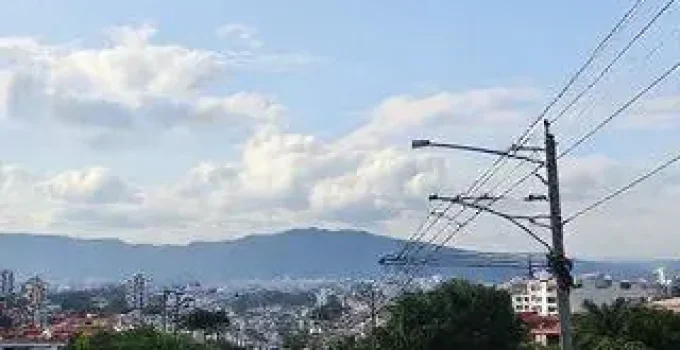 CET